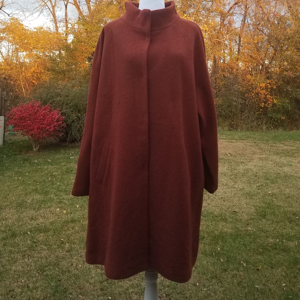 Covergirl New Wool Woman 1X Sweater